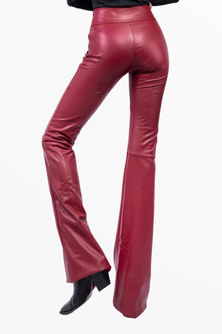 Mira Hose aus bordeauxrotem Stretch-Kunstleder